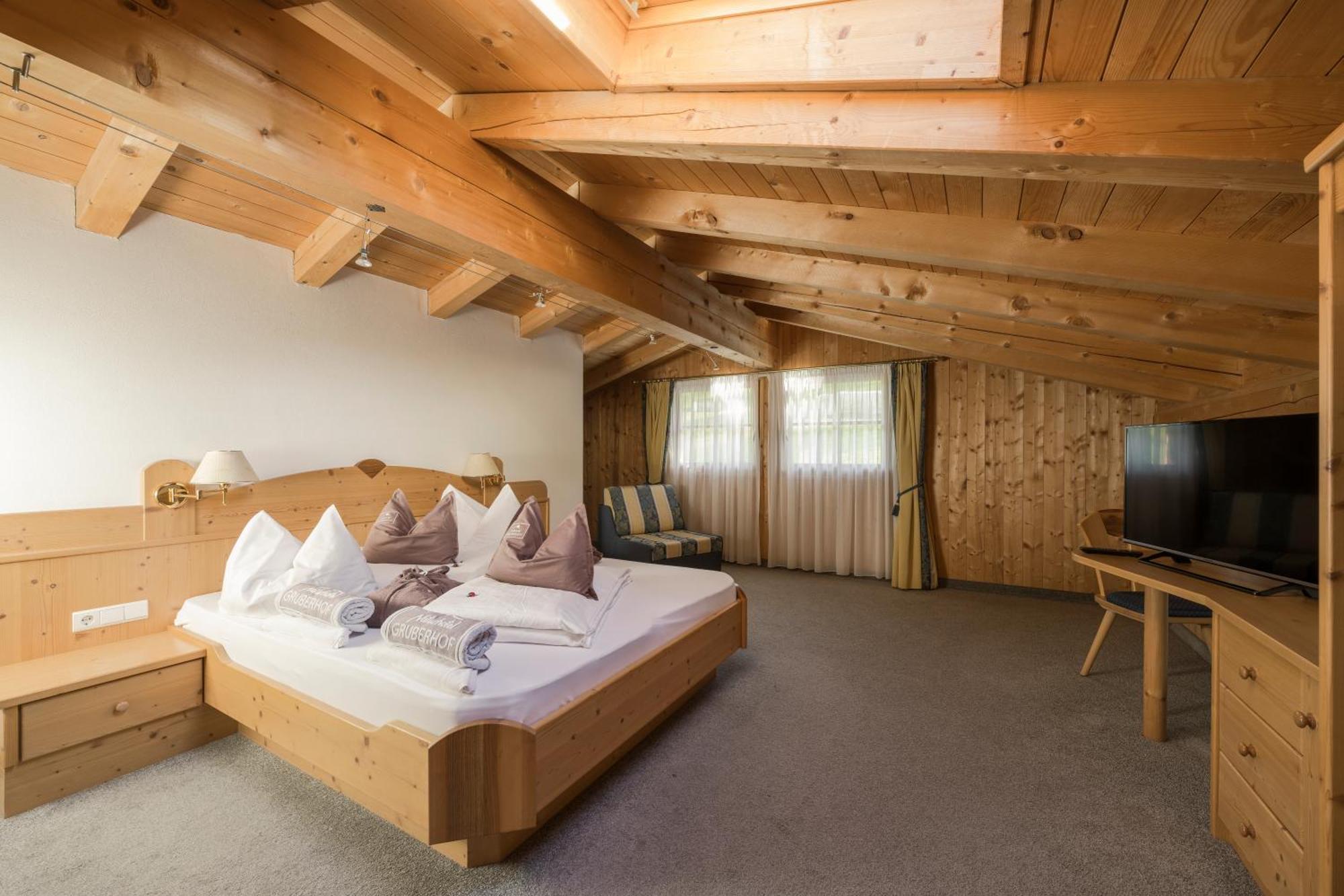 Naturhotel Gruberhof Schenna Exterior photo