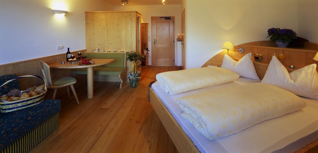 Naturhotel Gruberhof Schenna Exterior photo